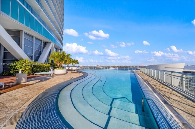 Building Photo - 888 Biscayne Blvd