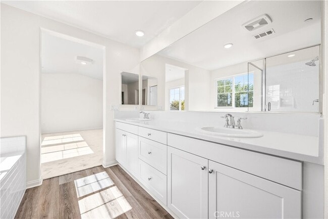 Building Photo - 12511 Ava Loma St