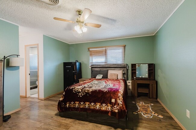 Building Photo - Spacious 3 Bedroom Home with Solar Panels and a Pool