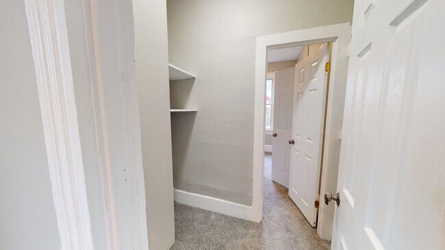 Building Photo - 3218-22 Walton