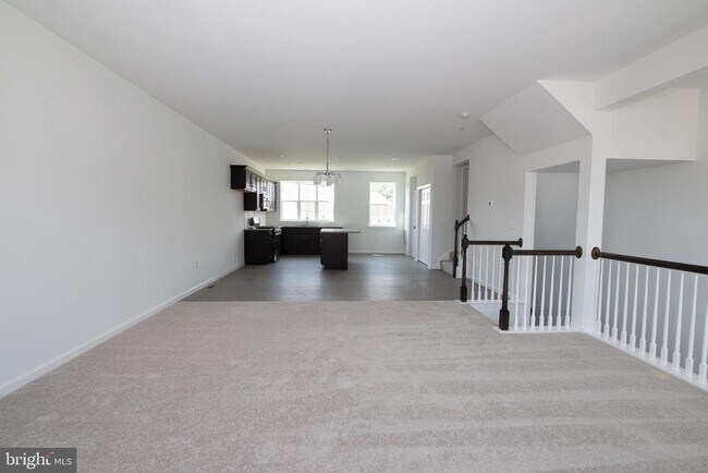 Building Photo - 1817 Shady Ln