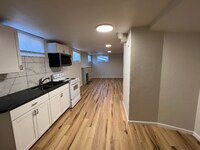 Building Photo - Spacious One Bedroom Ready Now!