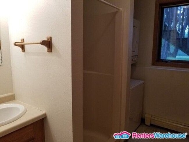 Building Photo - 322 Old Hwy 52