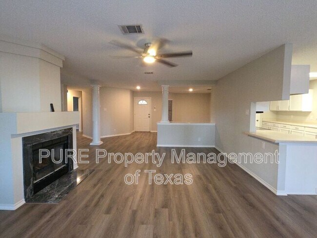 Building Photo - 1406 Bullhill Cove