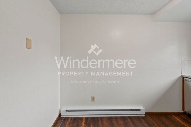 Building Photo - Freshly Updated 2 Bed 1 Bath Spokane Valley property with detached garage / Shop