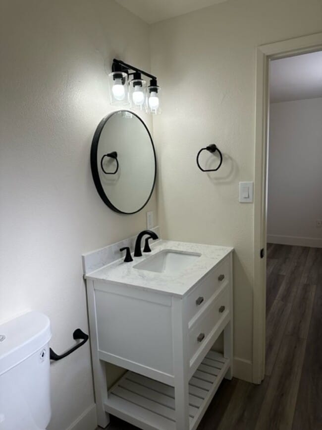 Building Photo - 1817 W Wood Dr