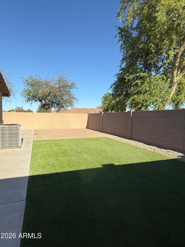 Building Photo - 25067 W Dove Trail
