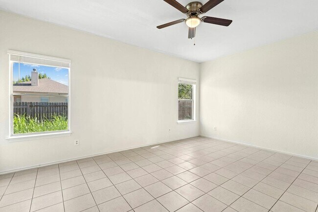 Building Photo - 11504 Lapoynor St