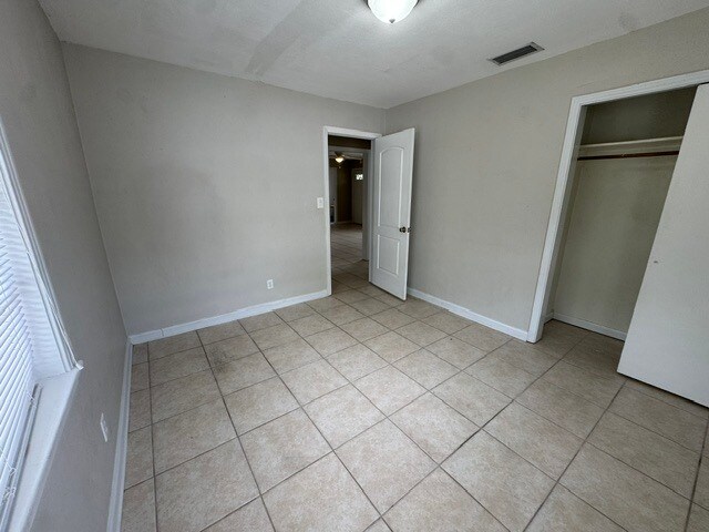 Building Photo - 2976 Poplar St