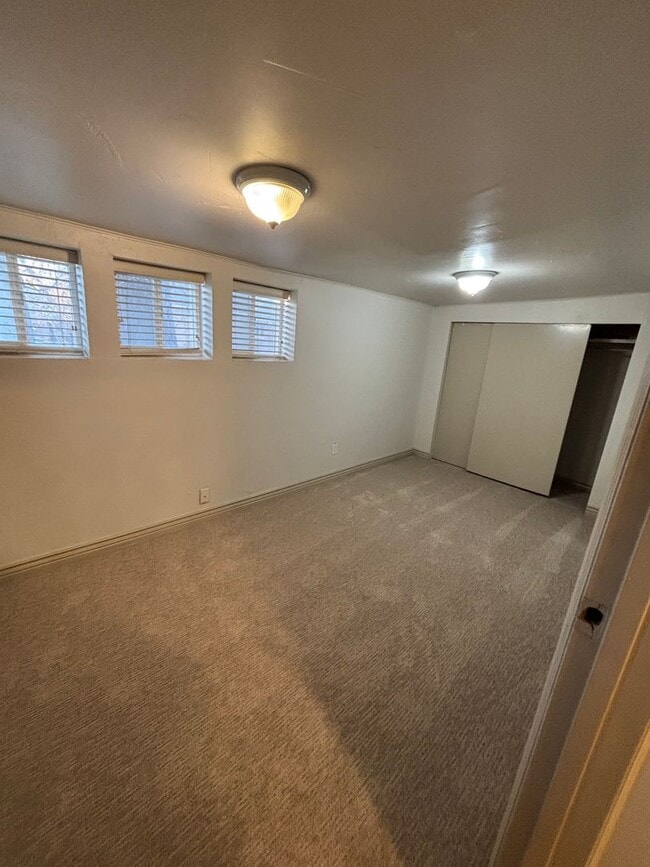 Building Photo - Salt Lake Cottage home 3 bed, 2 baths