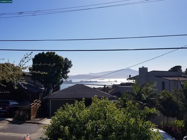 Building Photo - 420 Golden Gate Ave