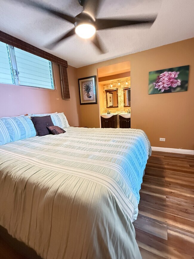 Building Photo - 75-5782-5782 Kuakini Hwy