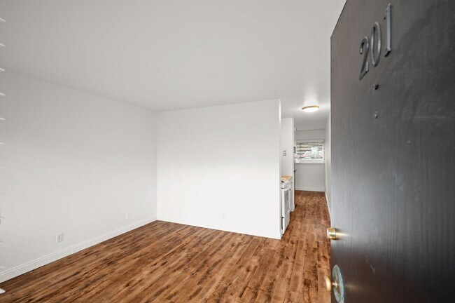 Interior Photo - The Melbourne Apartments