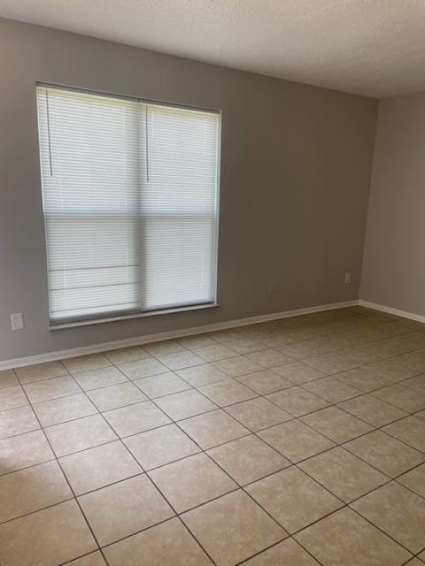 Building Photo - 2075 Clingan Dr NW