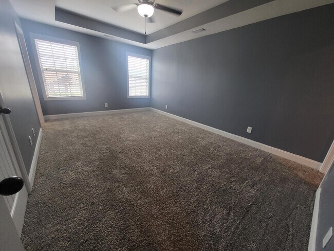 Building Photo - 703 Jim Brown Dr