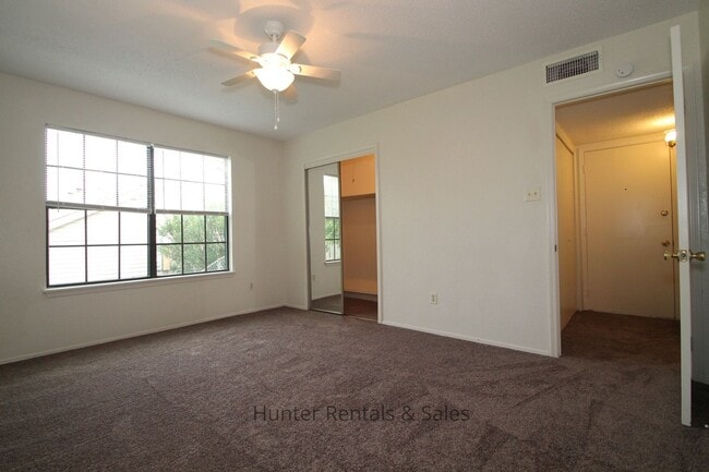 Building Photo - Two-Story Dream!