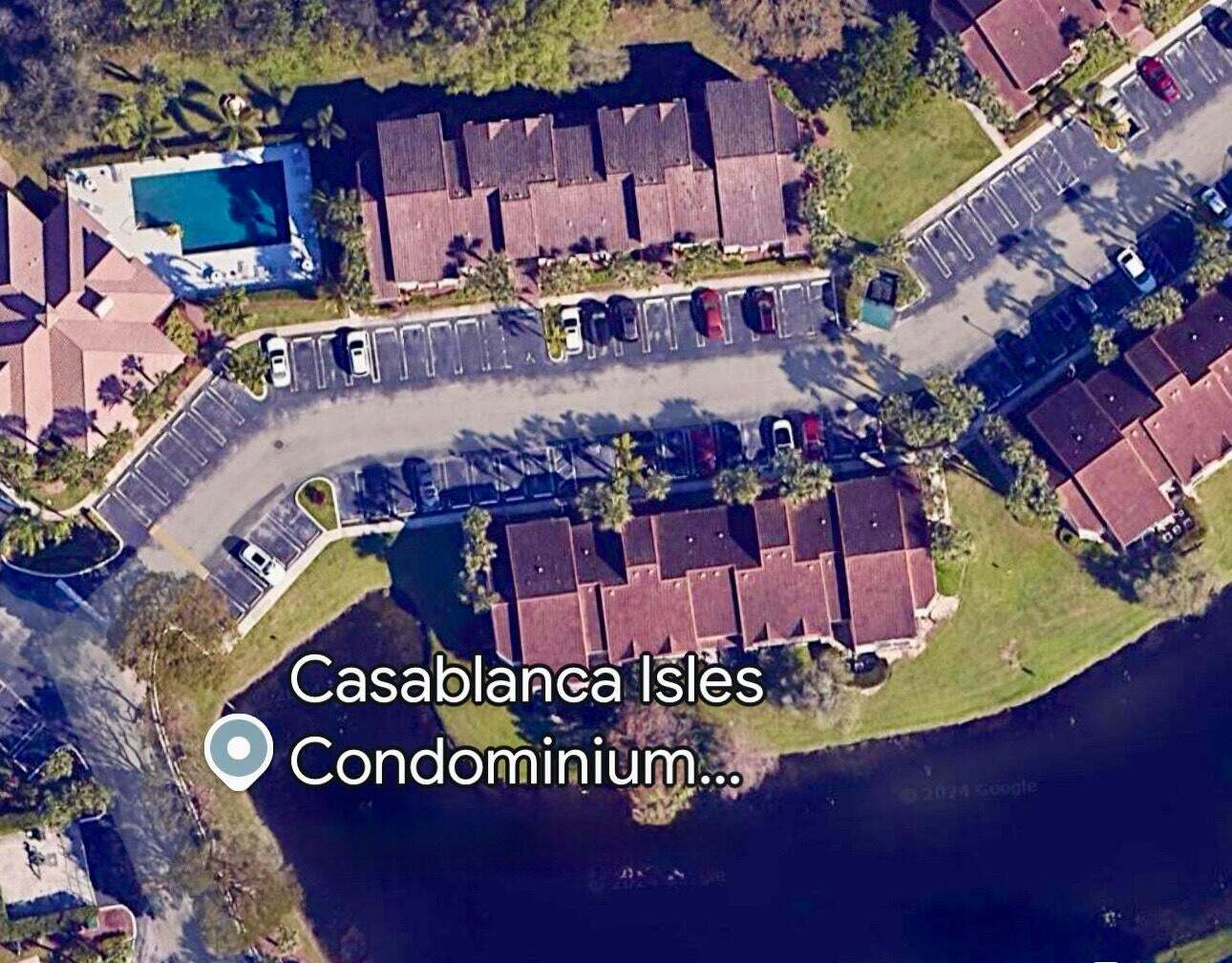 Building Photo - 815 W Boynton Beach Blvd