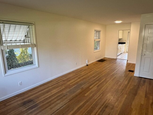 Building Photo - 1953 Fishinger Rd