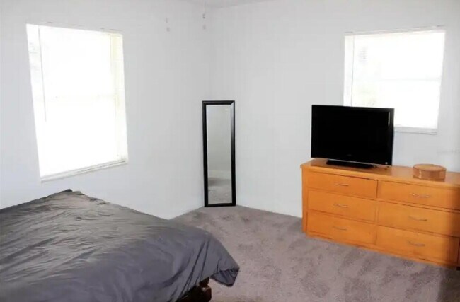 Building Photo - 15144 Jeanie Ln