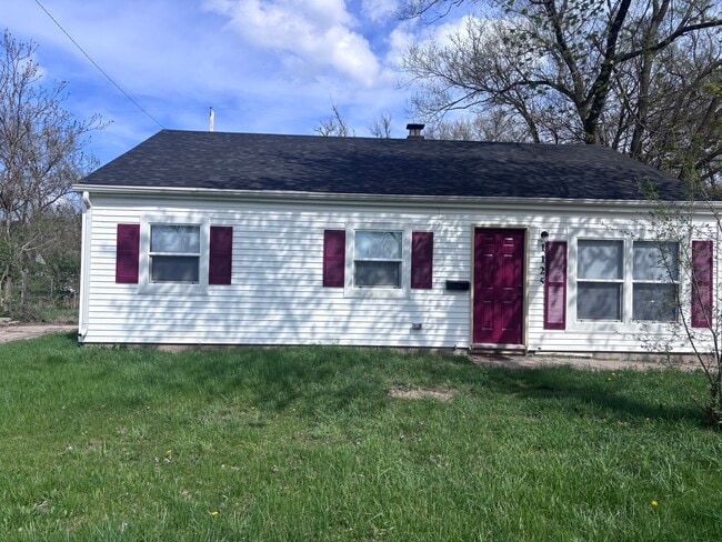 Building Photo - CROSS PROPERTIES