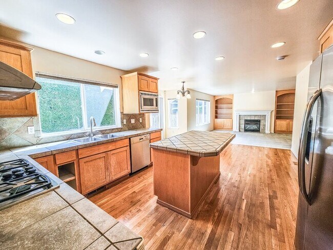 Building Photo - 4424 239th Pl SE