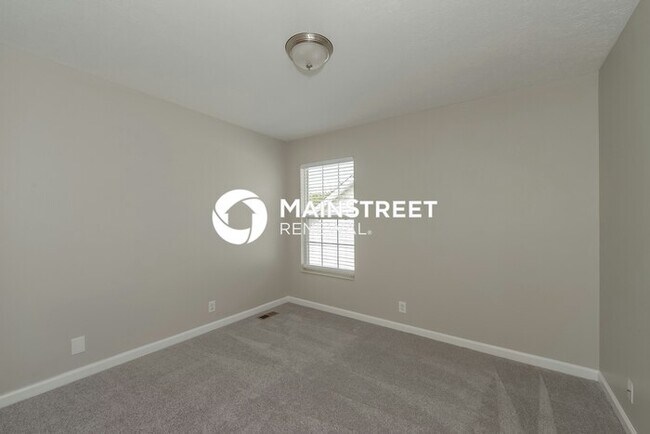 Building Photo - 4 Bedroom Pet-Friendly Home in Antioch, TN...