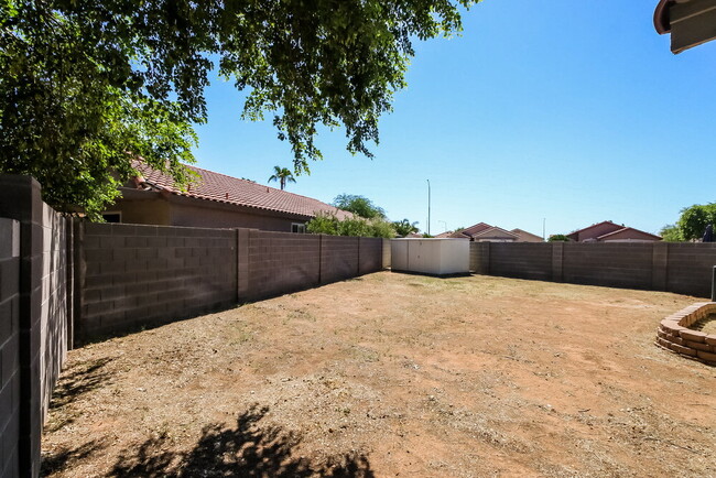 Building Photo - 231 S Valle Verde