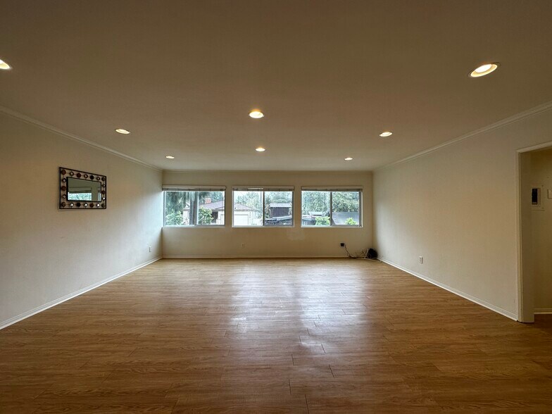 Living Room - 1015 N Michillinda Ave