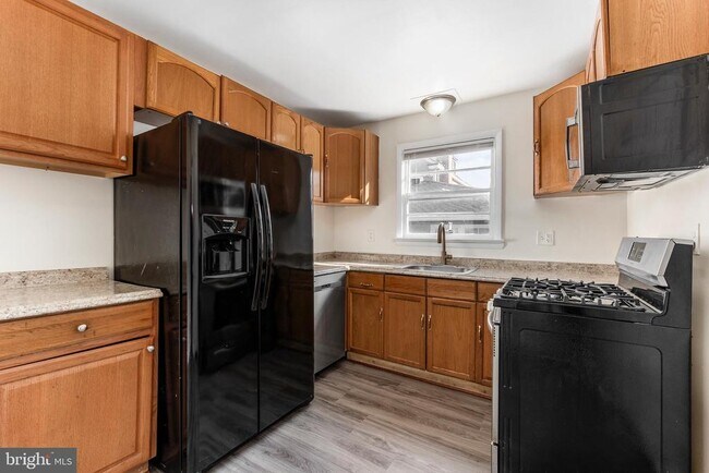 Building Photo - 4208 16th St NW