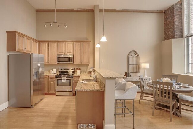 Building Photo - 70 Foundry St