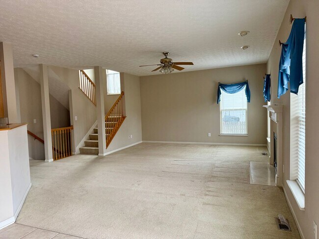 Building Photo - Gorgeous 4 bedroom, 2.5 bath home located in Pickerington Schools