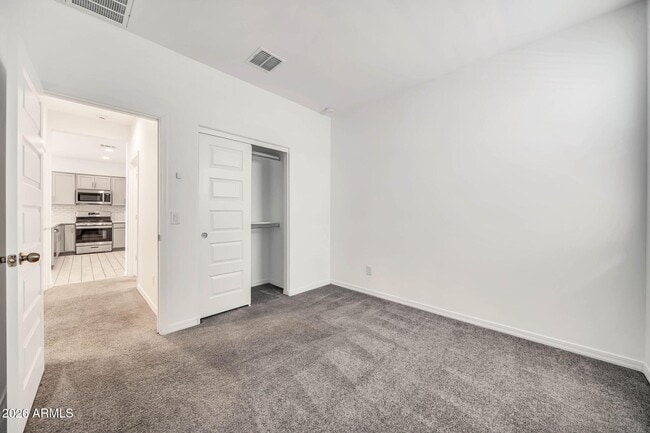 Building Photo - 8830 W Pasadena Ave
