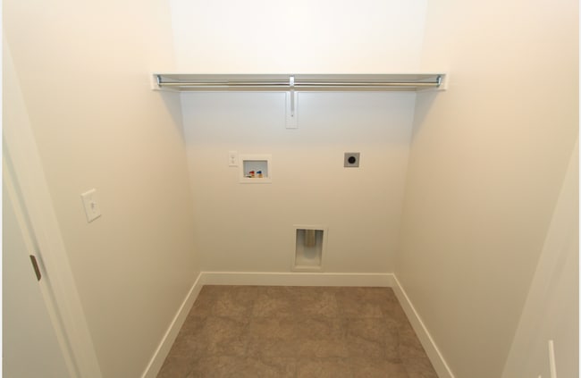 Building Photo - AVAILABLE NOW ~ Lehi Exchange Townhouse