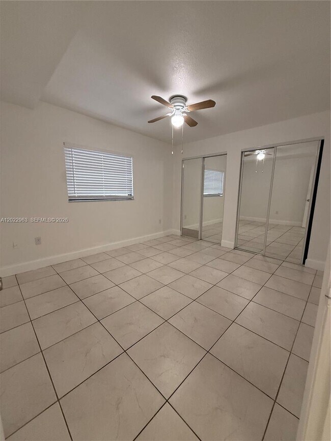 Building Photo - 1046 NW 33rd Ave