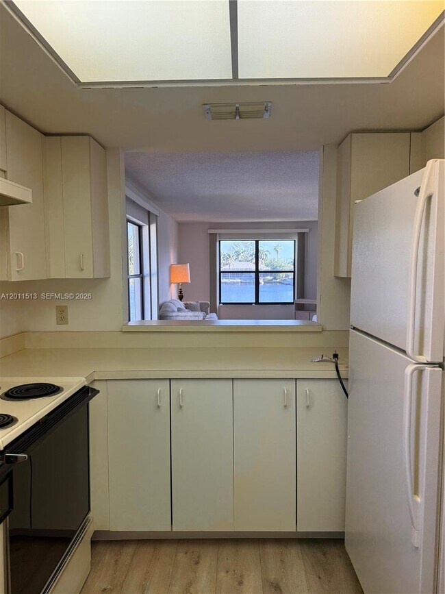 Building Photo - 123 SW 47th Terrace