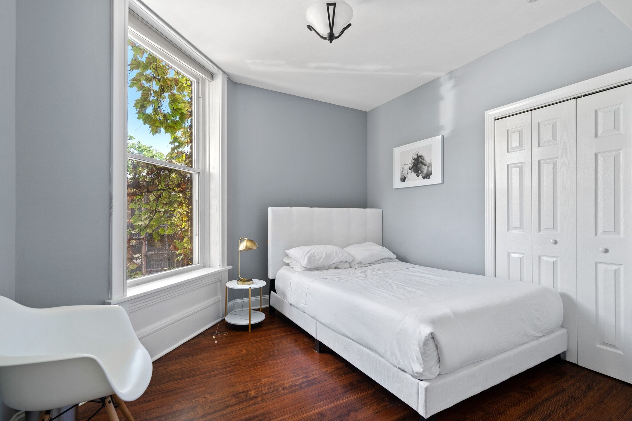 Building Photo - 913 W Belden Ave