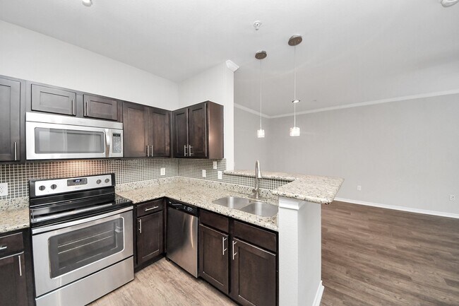 Building Photo - 3003 Memorial Ct