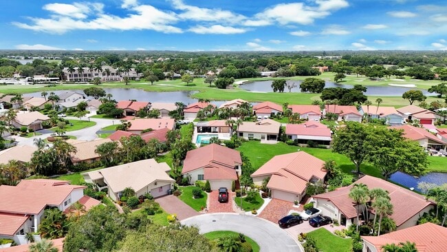 Building Photo - 5529 Lakeview Mews Terrace