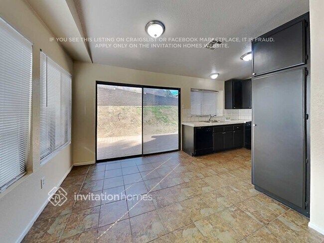 Building Photo - 15111 Wavecrest Dr