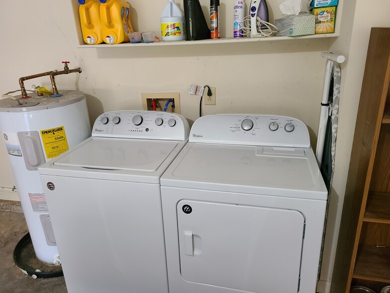 Whirlpool washer and dryer units - 104 Bridgestone Dr NE