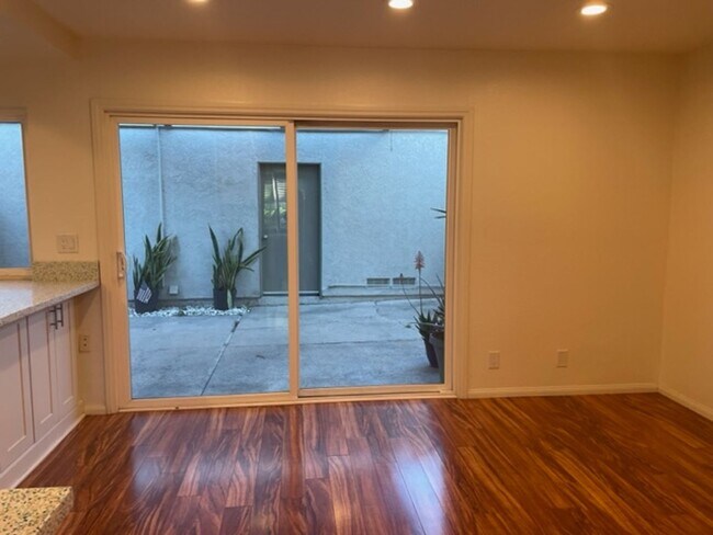 Building Photo - **Coming Soon** Modern Irvine Townhome in ...