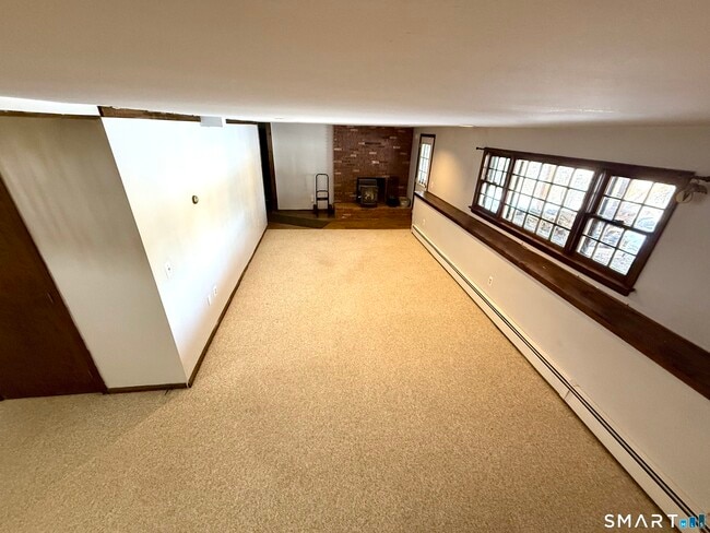 Building Photo - 27 White Oak Rd