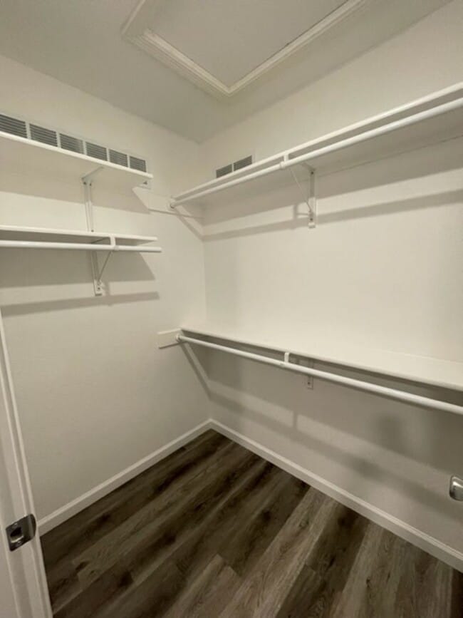 Building Photo - Italian Estates Property Management