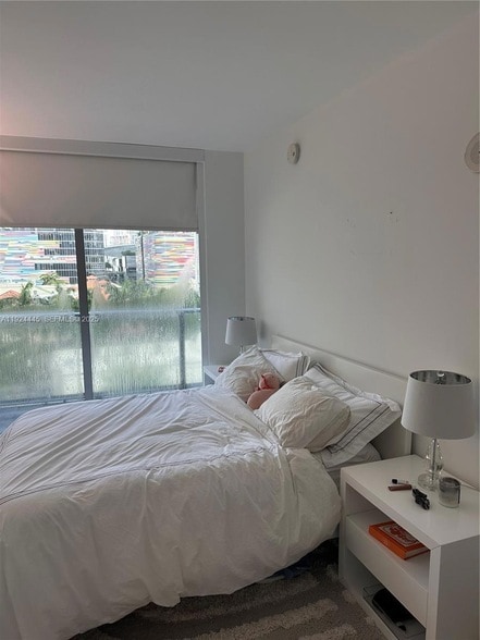 Building Photo - 1100 S Miami Ave