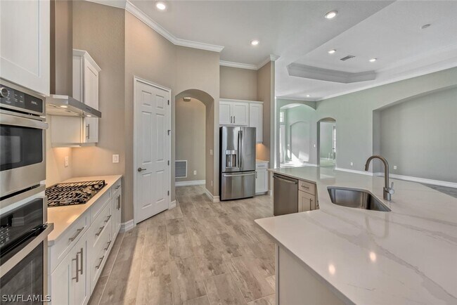 Building Photo - 15050 Blue Bay Cir