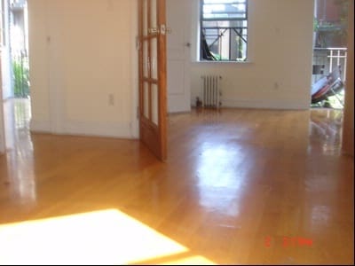 Building Photo - 246 Mott St