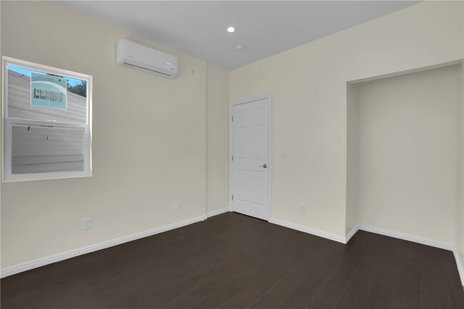 Building Photo - 23393 Schoolcraft St