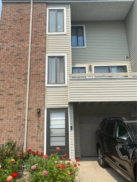 Building Photo - 6271 Architrave St SE