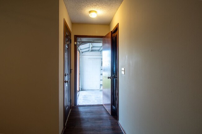 Building Photo - Move-In Ready 3-Bedroom, 2-Bathroom Rental...