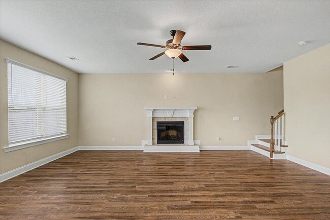 Building Photo - 4 Bed/3.5 Bath Home in The Palms at New Hampstead